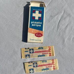 FIRST AID -Vintage American White Cross Waterproof Sterile PLASTIC STRIP bandage